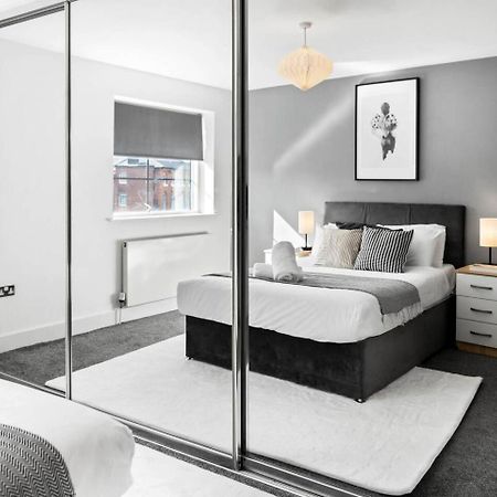 City Centre - Two Bedroom Apartment - Juliet Balcony - Secure Parking - Wifi - Smart Tv - Top Rated -33S Birmingham Extérieur photo