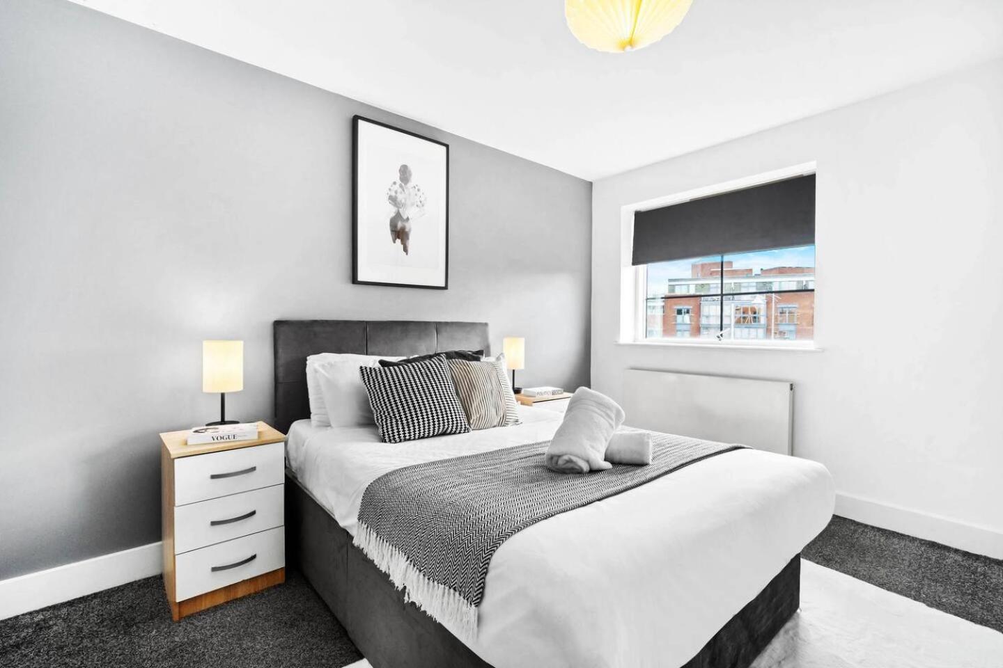 City Centre - Two Bedroom Apartment - Juliet Balcony - Secure Parking - Wifi - Smart Tv - Top Rated -33S Birmingham Extérieur photo