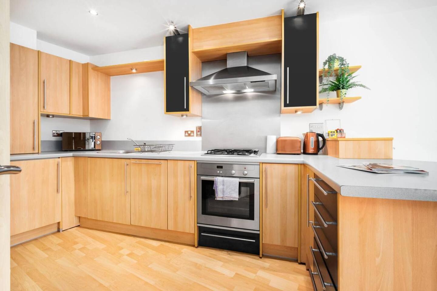 City Centre - Two Bedroom Apartment - Juliet Balcony - Secure Parking - Wifi - Smart Tv - Top Rated -33S Birmingham Extérieur photo